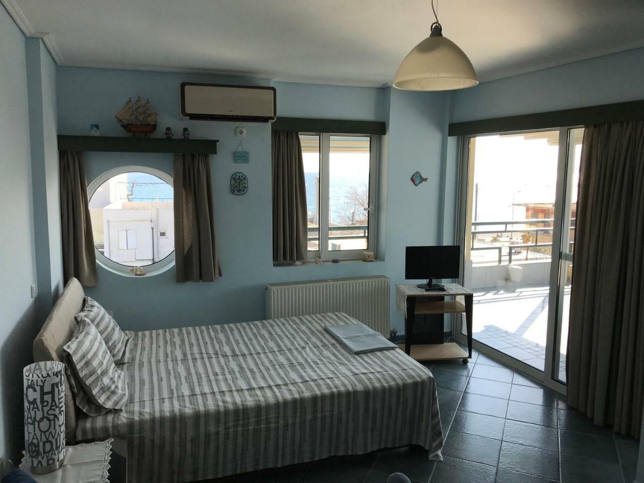 Tg Kalamata Beach Studio With Sea View Terrace公寓 外观 照片